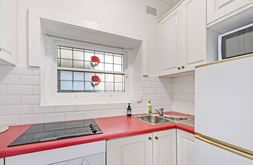 Kirribilli Apartment | KozyGuru | Kirribilli | Opera House View 2 Bed Apt