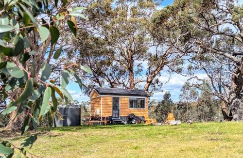 Metcalfe House | Kyneton Ridge Tiny House - Tiny Stays