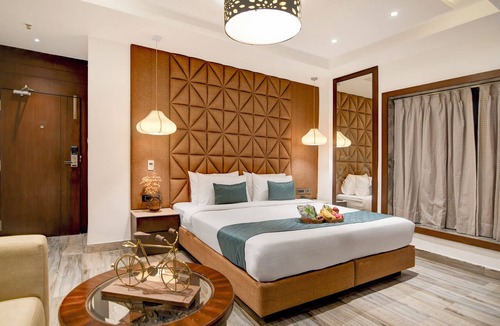 Kolkata Hotel | Kzar Central