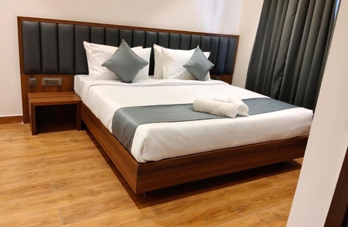 Chamarajapuram Mohalla Hotel | L G Cordial