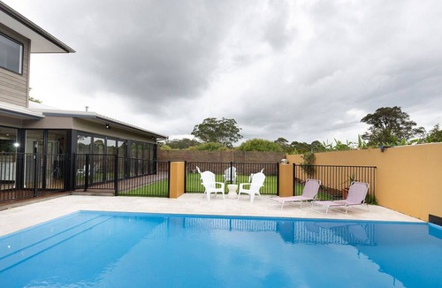 Failford House | La Dolce Villa - acerage with a pool.
