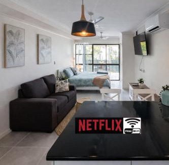 Dolphin Heads Apartment | La Plage Cabane