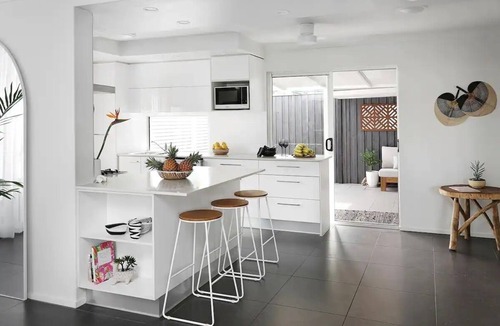 Mooloolaba House | 'La Vida' Mooloolaba - Just Steps To The Beach