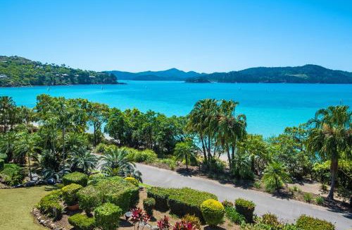 Hamilton Island Apartment | Lagoon Beachfront Lodge 206 on Hamilton Island by HamoRent