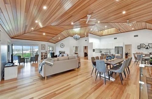 Lake Macquarie City Council House | Lake Daze at Coal Point