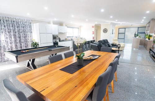 Morisset Apartment | Lake Macquarie Manor