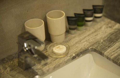 Gulshan Hotel | Lakeshore Heights