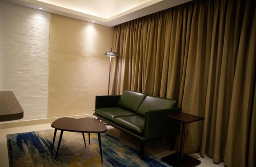 Gulshan Hotel | Lakeshore Heights