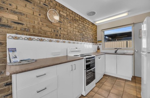 Merimbula Cabin | Lakeside Apartments - Ground floor