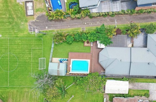 Oak Flats House | Lakeside Haven