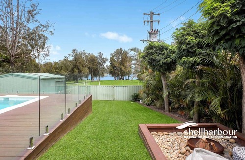 Oak Flats House | Lakeside Haven