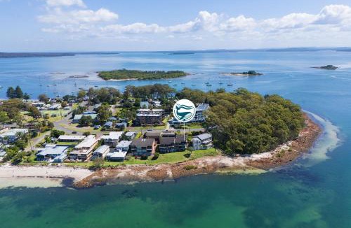 Soldiers Point House | Lanimer ONE - Beautiful Waterfront Property
