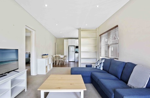 South Coogee House | ⚡Large Coogee Beach 2 Bedroom retreat - w/Parking⚡
