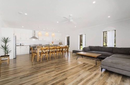 Lovedale House | Las Palmas | Games | Activities | Alfresco Dining