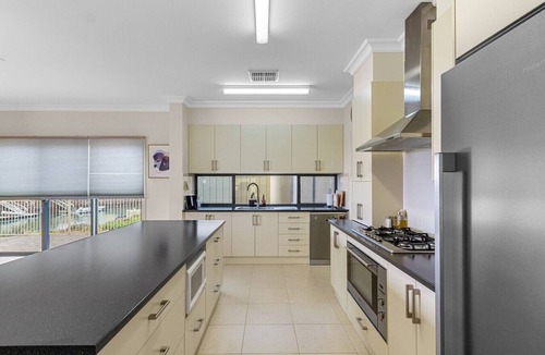 Wallaroo House | Latitude 39 - Luxury Home on the Wallaroo Marina
