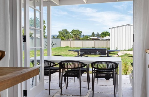 Cessnock Cottage | Lavender Cottage - Minutes to Wineries