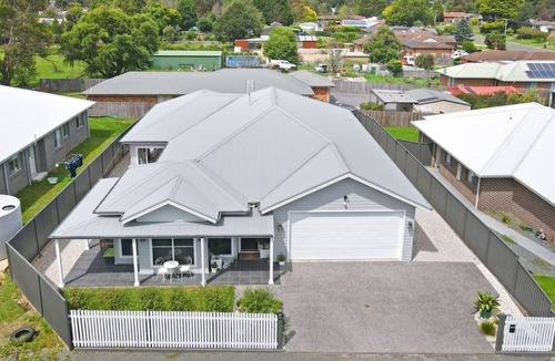 Moss Vale House | Lavender Haze – serene luxe retreat