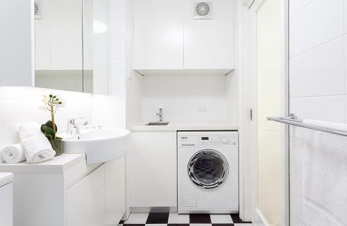 Lewisham Apartment | Leafy and Tranquil Inner West Studio Apartment