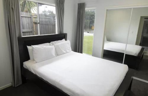 Plainland House | Leafy Plainland Living Spacious 4-Bedroom Retrea
