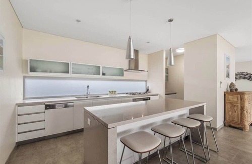 Quindalup House | Leeuwin House—Spacious Seaside Living for Groups