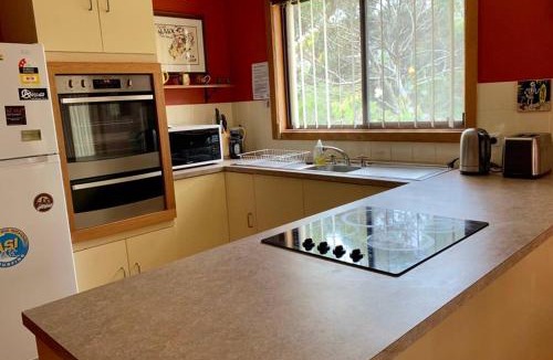 Brownlow Ki House | Leeward 'tranquil beachfront'