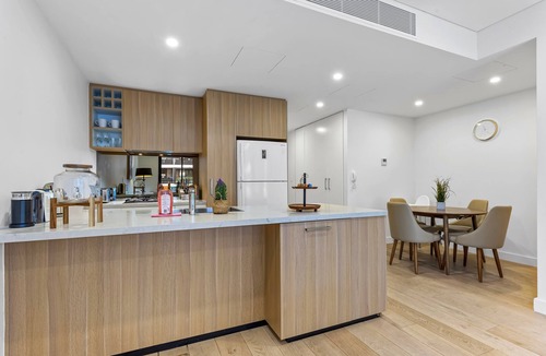 Leichhardt Apartment | Leichhardt Luxury Green 2 Bed Apt w/free parking
