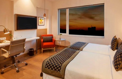 Lucknow Hotel | Lemon Tree Hotel Lucknow