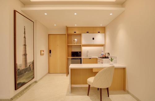 Gurugram Hotel | Lemon Tree Suites Gurugram