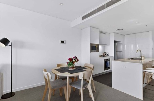Brisbane Central Business District Resort | Level 15 Skytower – 2BR CBD Retreat