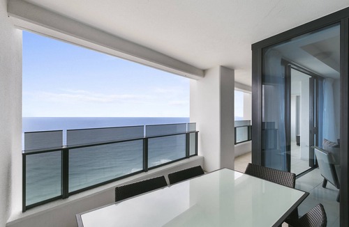 Surfers Paradise Apartment | Level 30 2 bedroom direct ocean views