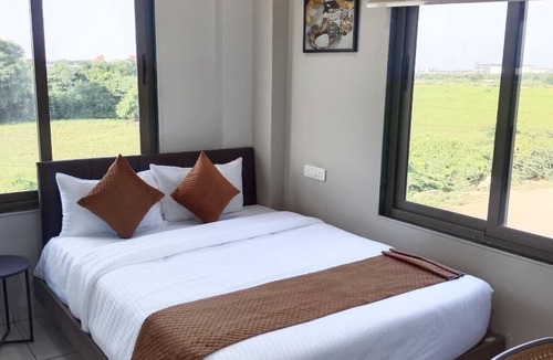 Sanand Hotel | Lexora Hotel