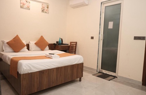 Noida Hotel | Life Tree Hotel and Banquet Hall, Sector 63A