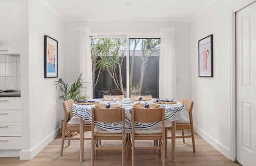 Aspendale House | Lilly Belle - double-storey townhouse