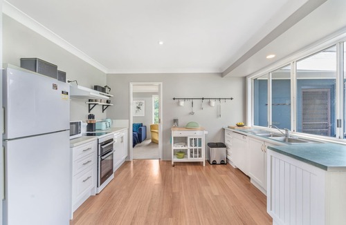 Robertson House | Lillyview Cottage - Robertson