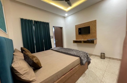 Lal Tappar Hotel | LIMELIGHT Hotel & Restaurant
