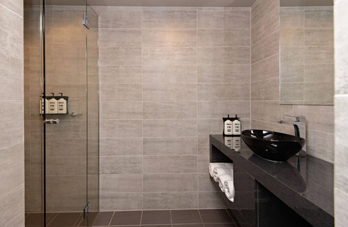 North Batemans Bay Hotel | Lincoln Downs Resort Batemans Bay