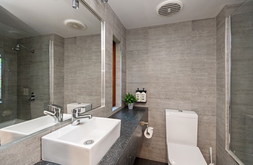 North Batemans Bay Hotel | Lincoln Downs Resort Batemans Bay