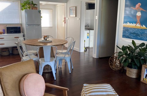 Smiths Beach House | Little Blue Shack - walking distance to Smiths Beach