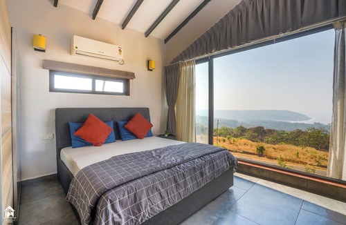 Kolthare Hotel | Loft by Soumil's Stays