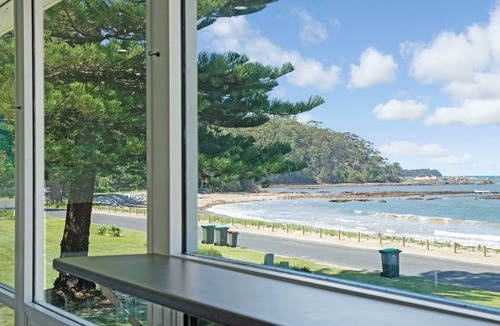 Long Beach House | Long Beach Bayview Haven
