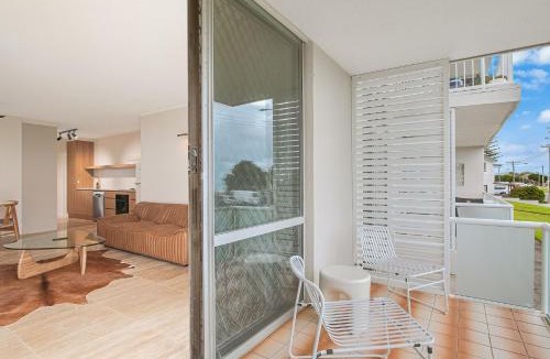 Bilinga Apartment | Longbeach 2