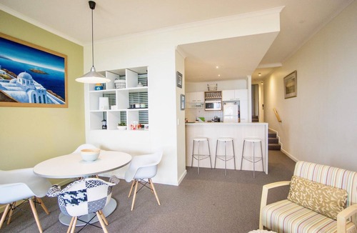 Lorne Hotel | Lorne Beachfront Accommodation