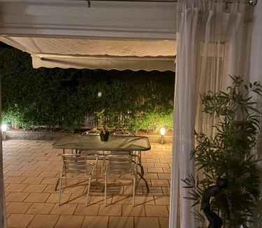 Broken Hill House | Lotte's Cottage
