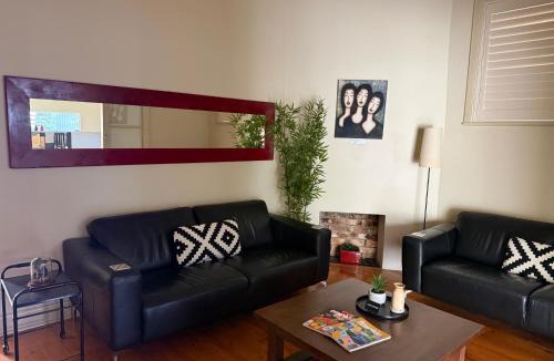 Broken Hill House | Lotte's Cottage