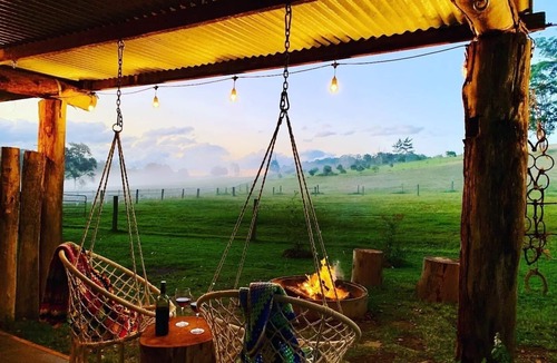 Stokers Siding Cottage | Love Lane Farmstay- Romantic couples Cottage Escape