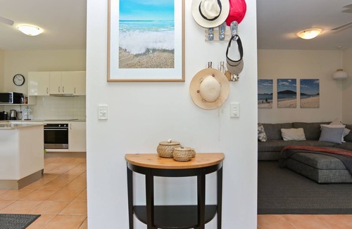 Hawks Nest House | Lovely Pet Friendly Beach House