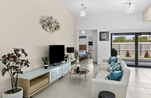 Torquay House | Lowtide Five Bedroom 22
