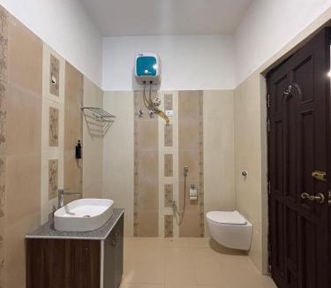 Gomti Nagar Hotel | Lucknow Courtyard