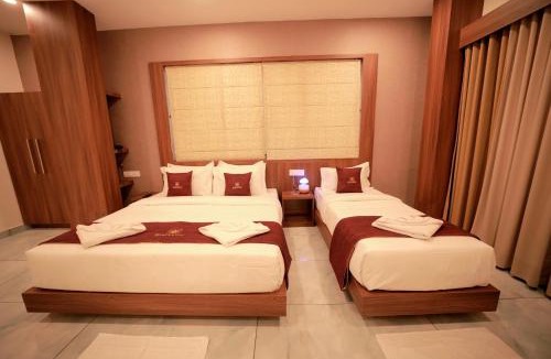 Sulthan Bathery Hotel | Lumarise Residency