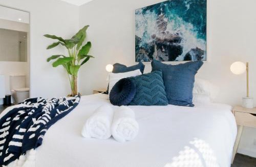 Adelaide Central Business District Apartment | Lux 2BR Apt on Hindmarsh SQ-Pool-Gym-Parking